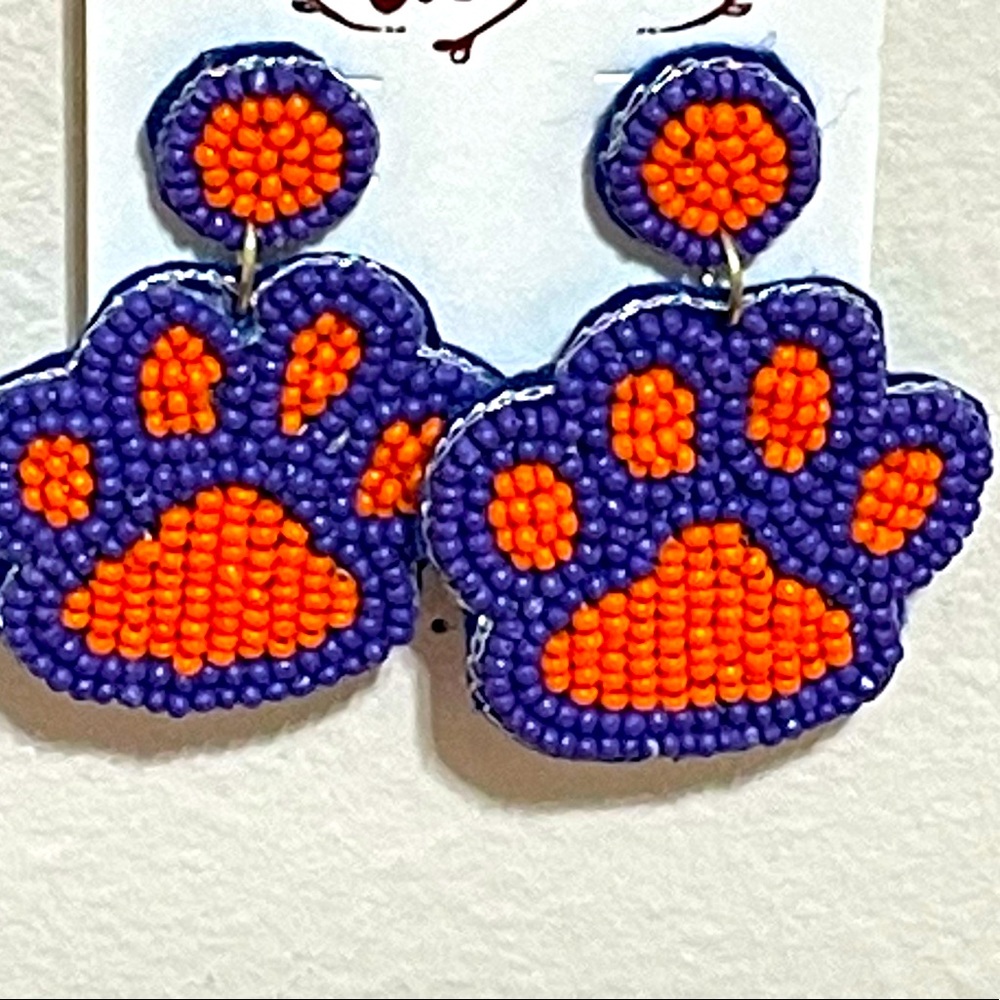 🎉🧡Orange and Purple Paw Print Beaded Earrings